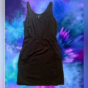 Black dress with pockets